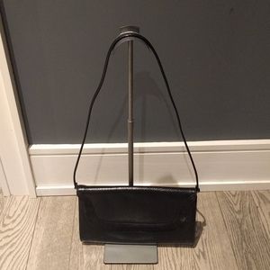 Nice faux leather bag by John Hort 🍀🌸🌼